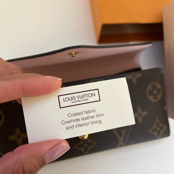 Louis Vuitton long josephine wallet. - Picture 7 of 11